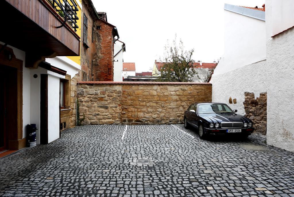 Apartments & Suites Zluta Hruska Plzeň Exterior foto
